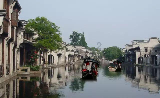阴森的郊区