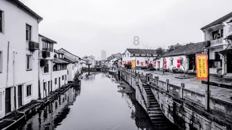 笑脸球的冒险之旅